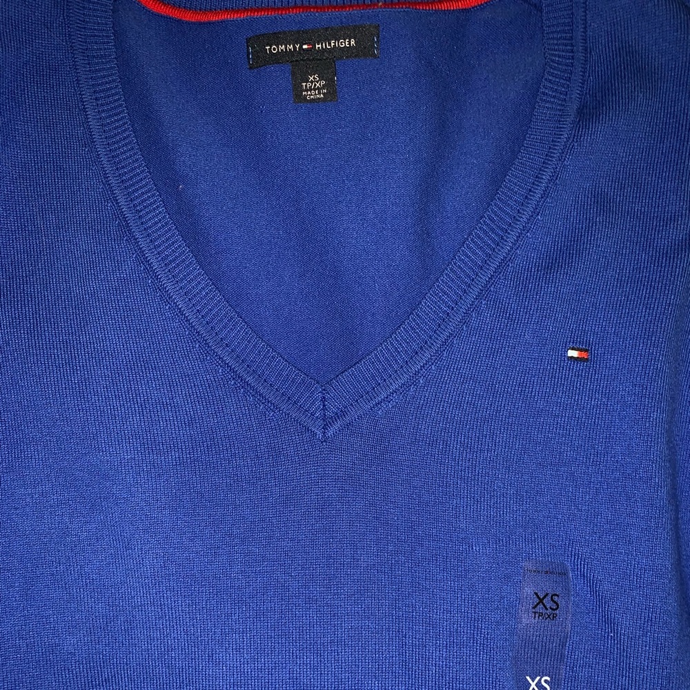 Tommy Hilfiger Sweater - Picture 2 of 2